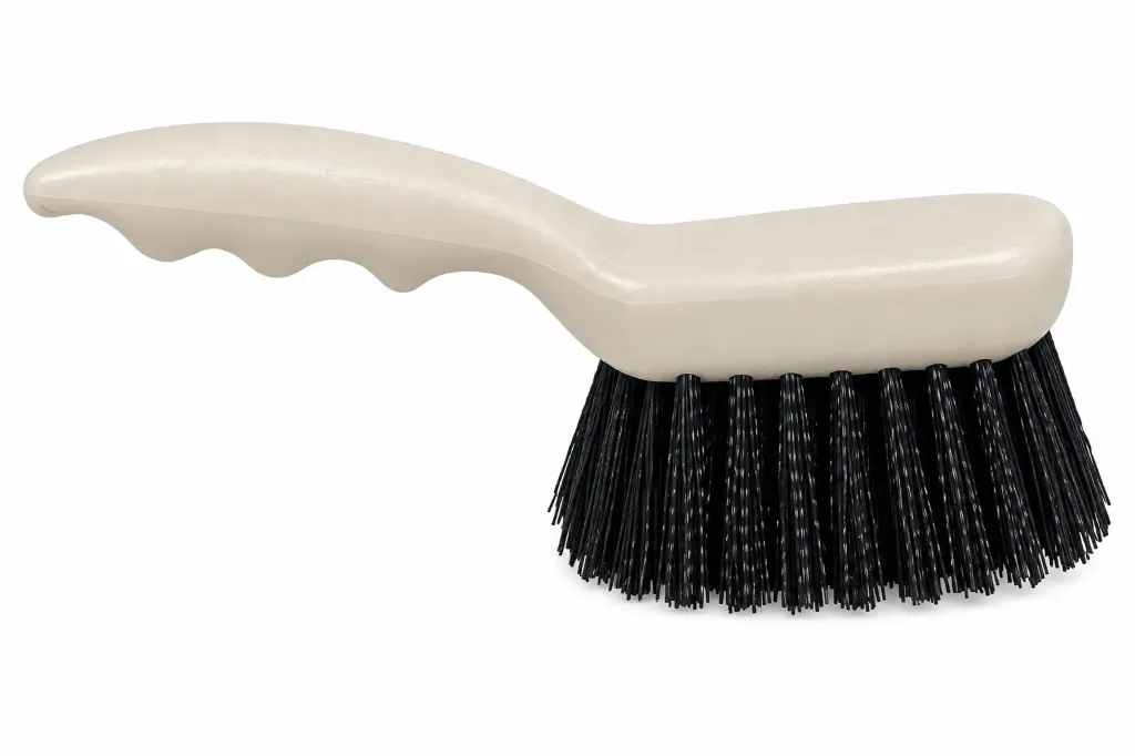 CEPILLO PARA LLANTA MANGO CORTO NEGRO